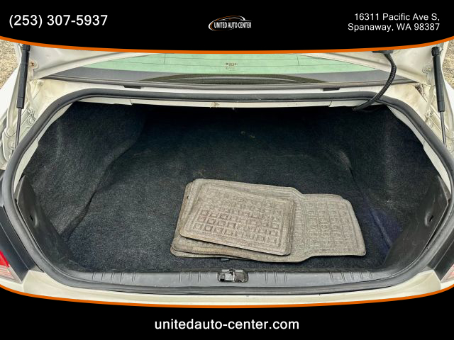 2006 Chevrolet Impala - Image 13