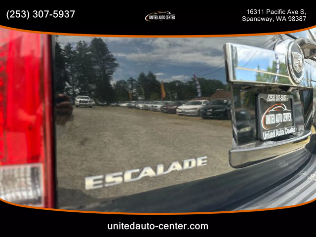 2007 Cadillac Escalade - Image 17