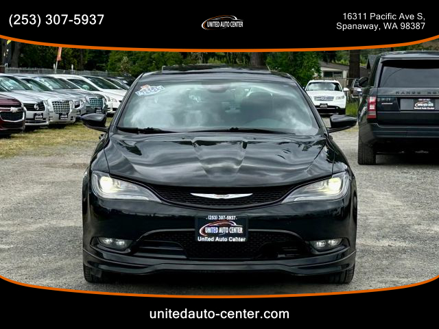 2015 Chrysler 200 - Image 2