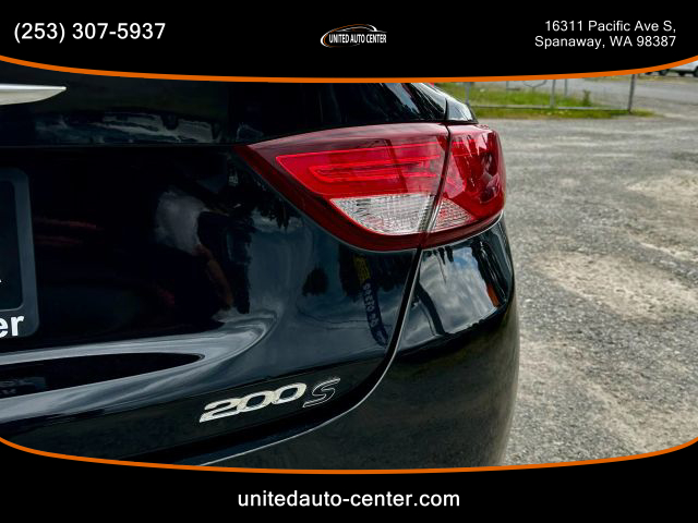 2015 Chrysler 200 - Image 20