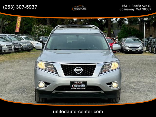2015 Nissan Pathfinder - Image 2