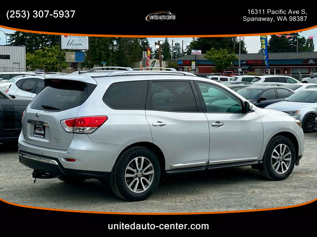 2015 Nissan Pathfinder - Image 4