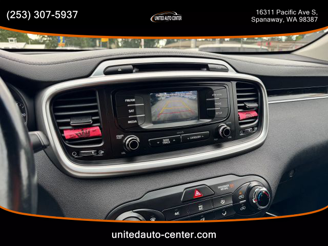 2016 Kia Sorento - Image 16