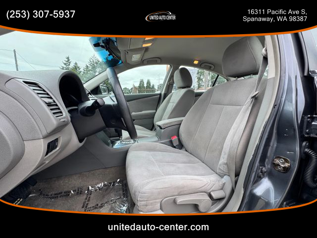 2010 Nissan Altima - Image 8