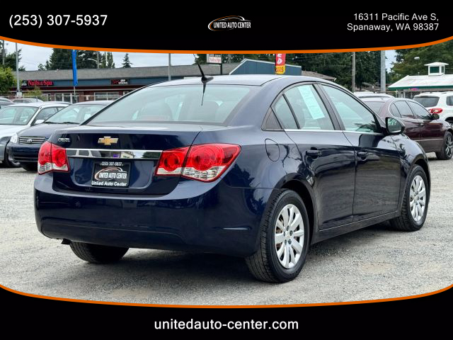 2011 Chevrolet Cruze - Image 4