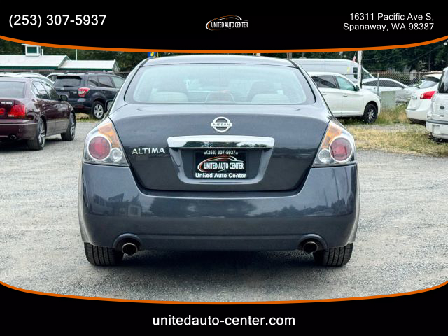 2010 Nissan Altima - Image 3