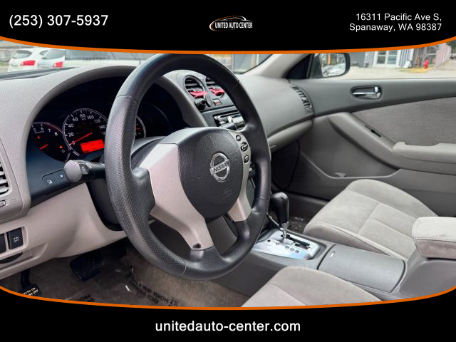 2010 Nissan Altima - Image 14