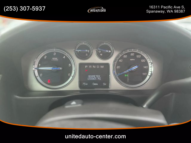 2010 Cadillac Escalade - Image 18