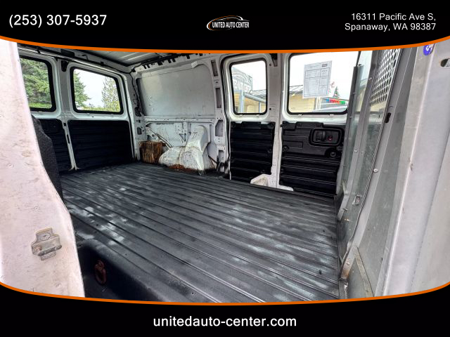 2008 Chevrolet Express 3500 Cargo - Image 10