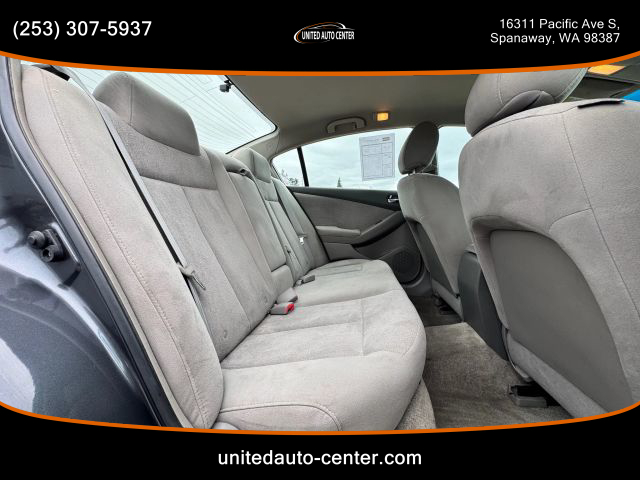 2010 Nissan Altima - Image 9