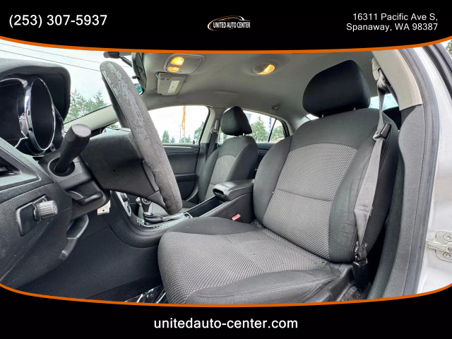 2011 Chevrolet Malibu - Image 7