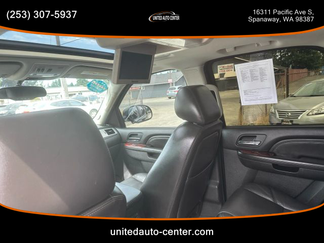 2010 Cadillac Escalade - Image 13