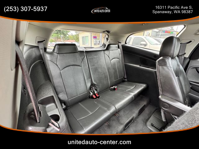 2015 Chevrolet Traverse - Image 12