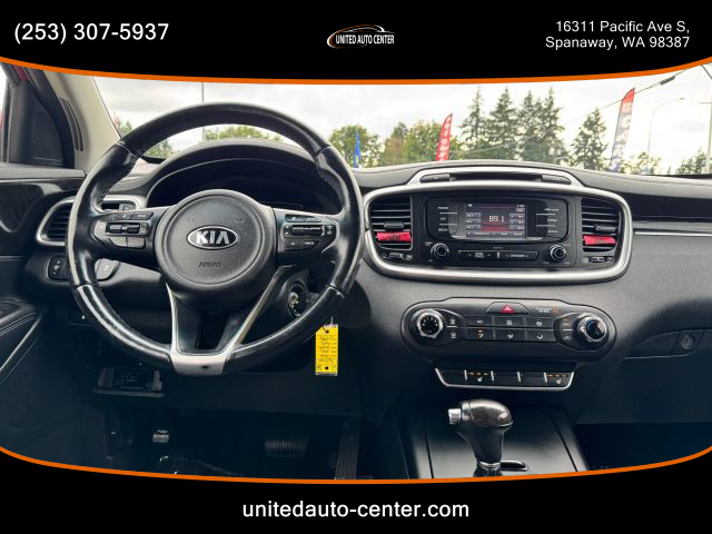 2016 Kia Sorento - Image 14