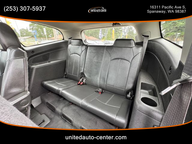 2015 Chevrolet Traverse - Image 11