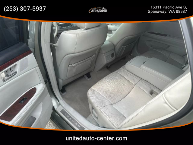 2011 Toyota Avalon - Image 11