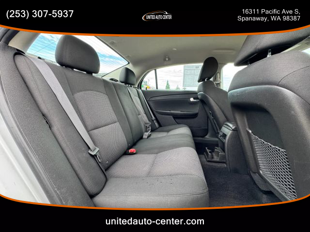 2011 Chevrolet Malibu - Image 10