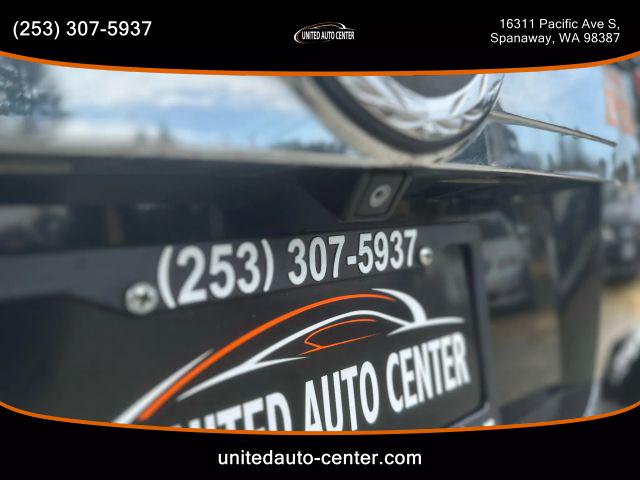 2010 Cadillac Escalade - Image 7