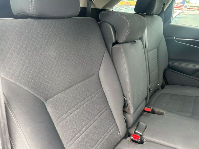2019 Kia Sorento Lx Sport Utility 4d - Image 29