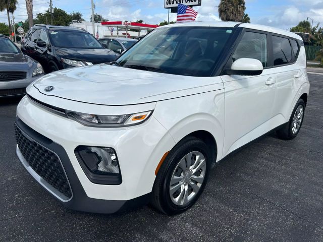 2021 Kia Soul Lx Wagon 4d - Image 3