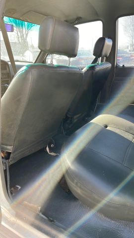 1995 Toyota Hilux - Image 13