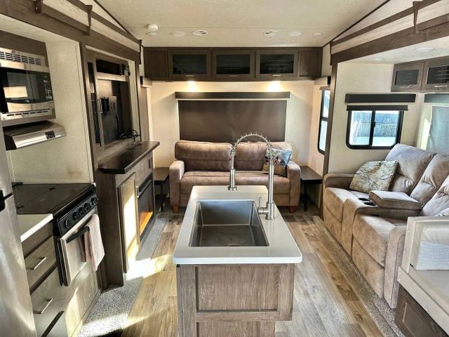 2018 Forest River Salem Hemisphere - Image 19