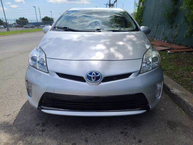 Image 2 of 2014 TOYOTA PRIUS