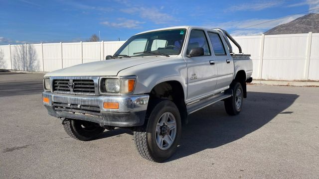 1995 Toyota Hilux - Image 2