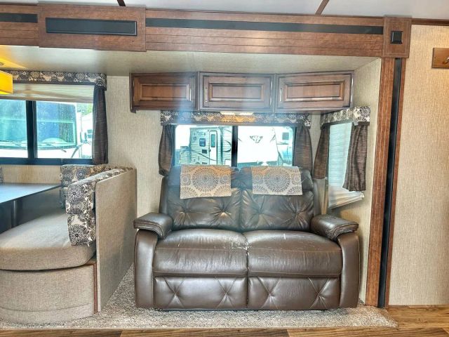 2017 Keystone Outback Supelite - Image 14