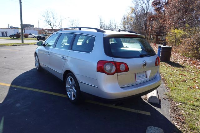 2008 Volkswagen Passat - Image 4