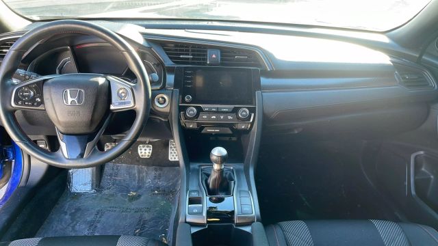 2019 Honda Civic - Image 19