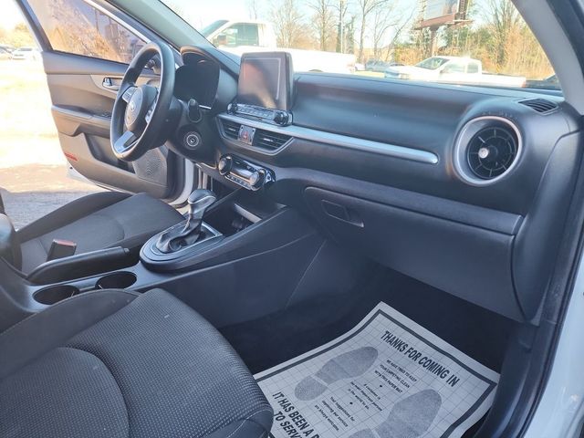 2019 Kia Forte - Image 14