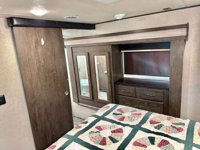 2018 Forest River Salem Hemisphere - Image 11