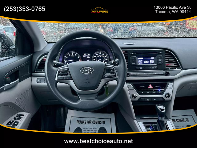 2017 Hyundai Elantra - Image 10