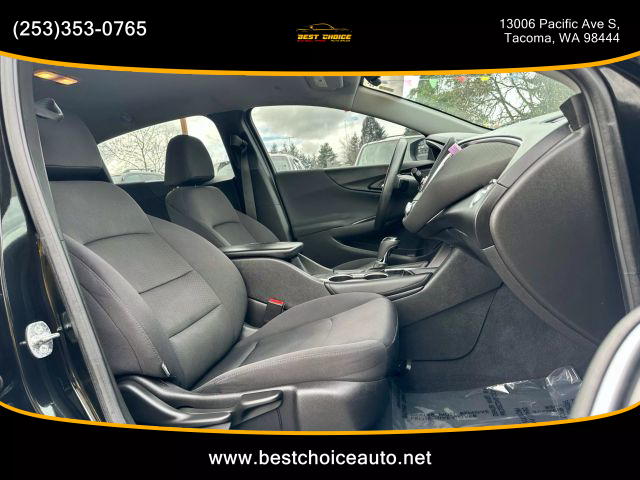 2016 Chevrolet Malibu - Image 9