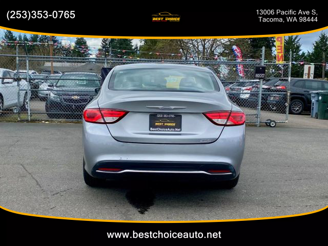 2015 Chrysler 200 - Image 5