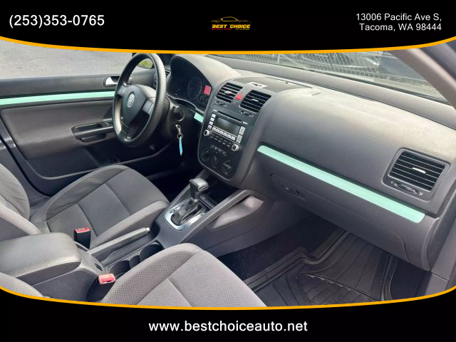 2009 Volkswagen Rabbit - Image 13