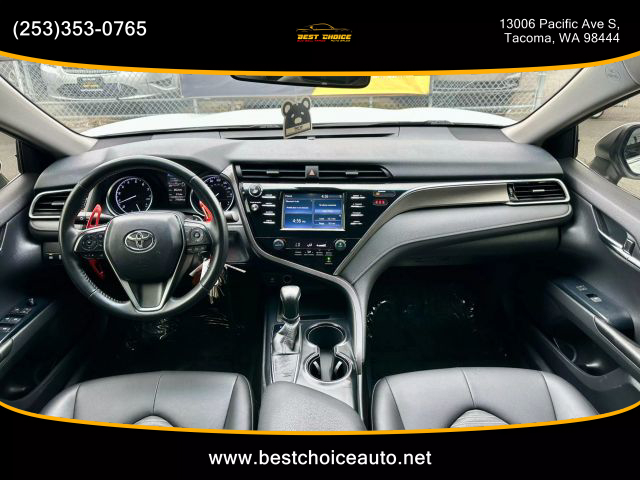 2018 Toyota Camry - Image 10