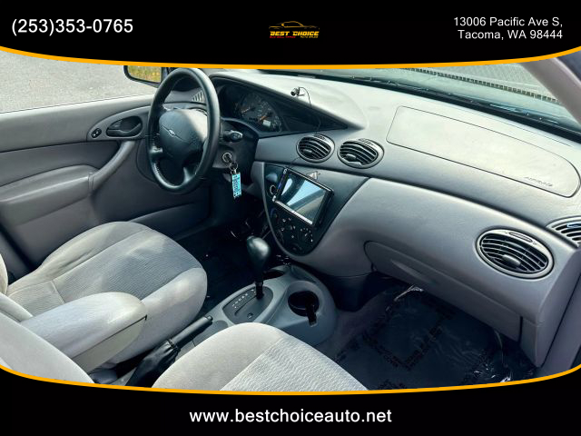 2001 Ford Focus - Image 12