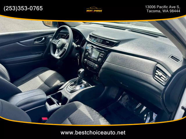 2017 Nissan Rogue - Image 12