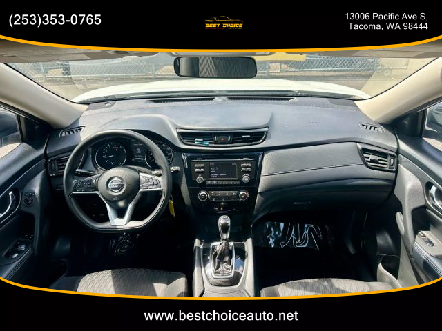 2017 Nissan Rogue - Image 10