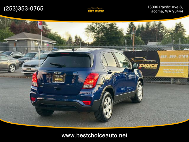 2017 Chevrolet Trax - Image 4
