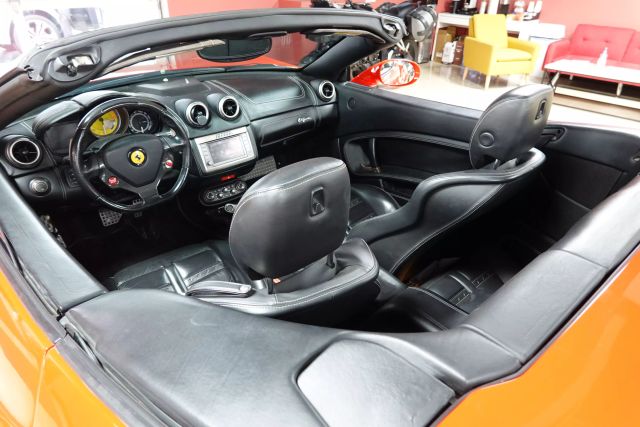 2014 Ferrari California - Image 17