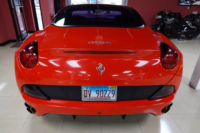 2014 Ferrari California - Image 10
