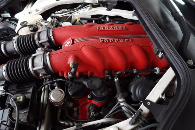 2014 Ferrari California - Image 20