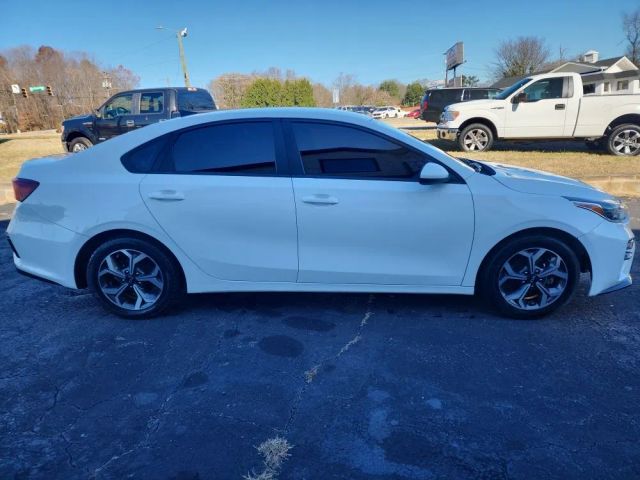 2019 Kia Forte - Image 4