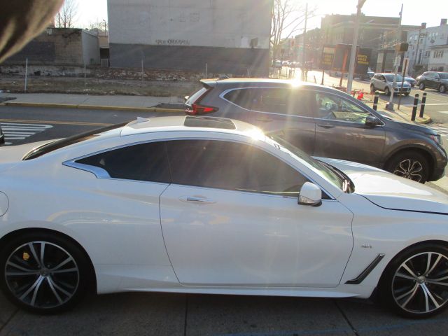 2018 INFINITI Q60 COUPE V6, TWIN TURBO, 3.0 LITER 3.0T LUXE COUPE 2D