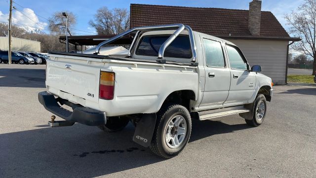 1995 Toyota Hilux - Image 6