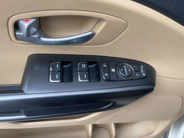 2016 KIA SEDONA PASSENGER TAN AUTOMATIC - Elite Automall LLC in Tavares,FL,28.81693, -81.72783