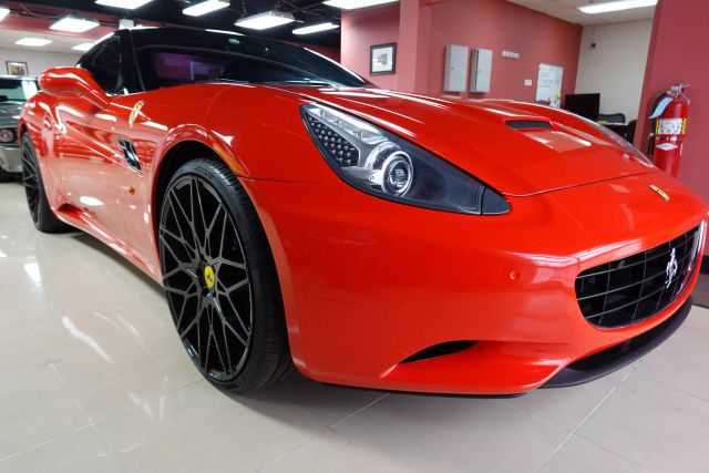 2014 Ferrari California - Image 3